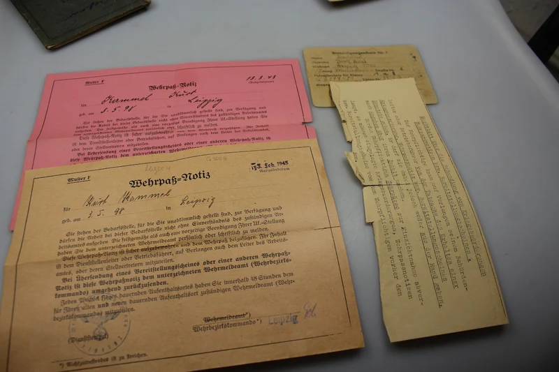Wehrpass WH und zwei Führerscheine