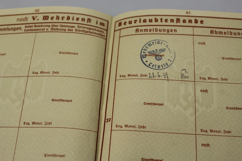 Wehrpass WH und zwei Führerscheine