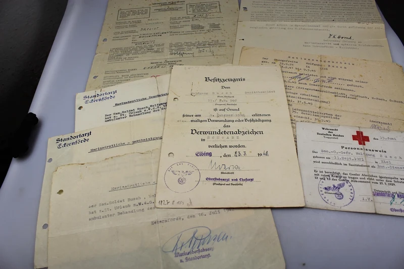 Verwundetenbescheinigung dritter Klasse und andere Dokumente