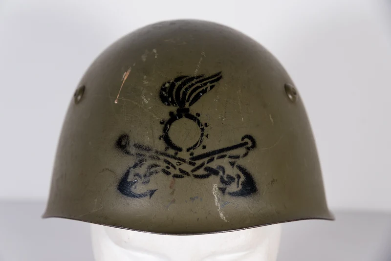 Helm m.33 Italienische Armee mit Fries