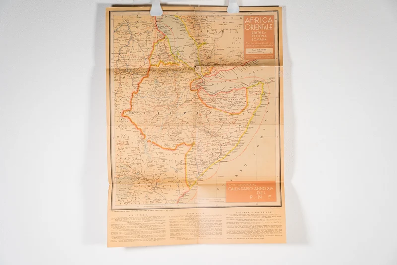 Mappe mit geografischer AOI-Karte, 68 x 50 cm