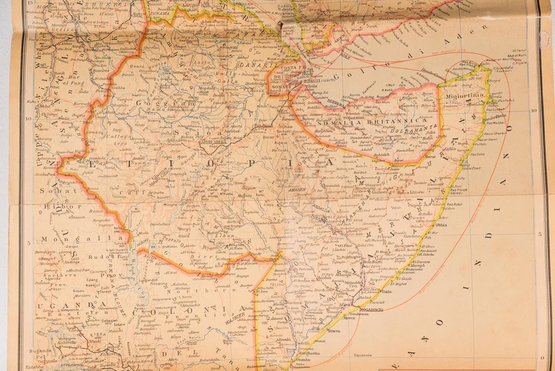 Mappe mit geografischer AOI-Karte, 68 x 50 cm