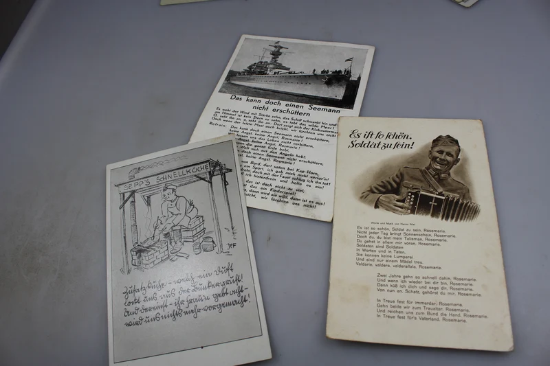 # 10 "satirische" Postkarten inspiriert von der Wehrmacht