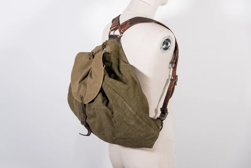 Leichter Rucksack für die Artillerie des 2. Weltkriegs