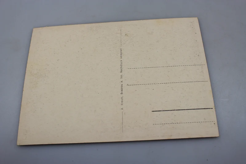 Postkarte mit dem Geburtsort von Adolf Hitler