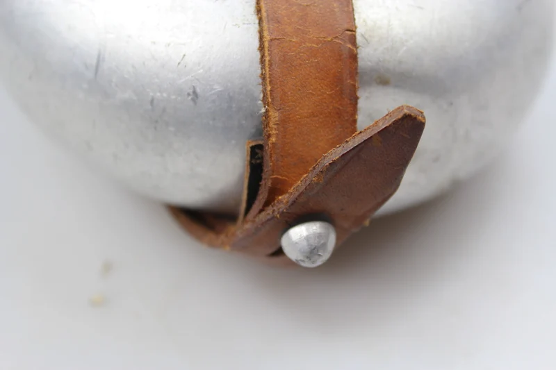 Wasserflasche aus Aluminium aus dem 2. Weltkrieg