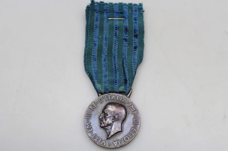 AOI-Medaille - "Viele Feinde, viel Ehre"