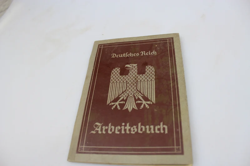 Arbeitsbuch, weitere Dokumente und zwei Einzelfotos
