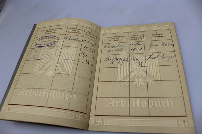 Arbeitsbuch, weitere Dokumente und zwei Einzelfotos