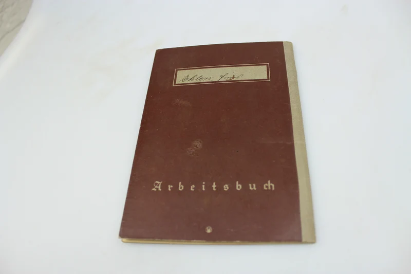 Arbeitsbuch, weitere Dokumente und zwei Einzelfotos
