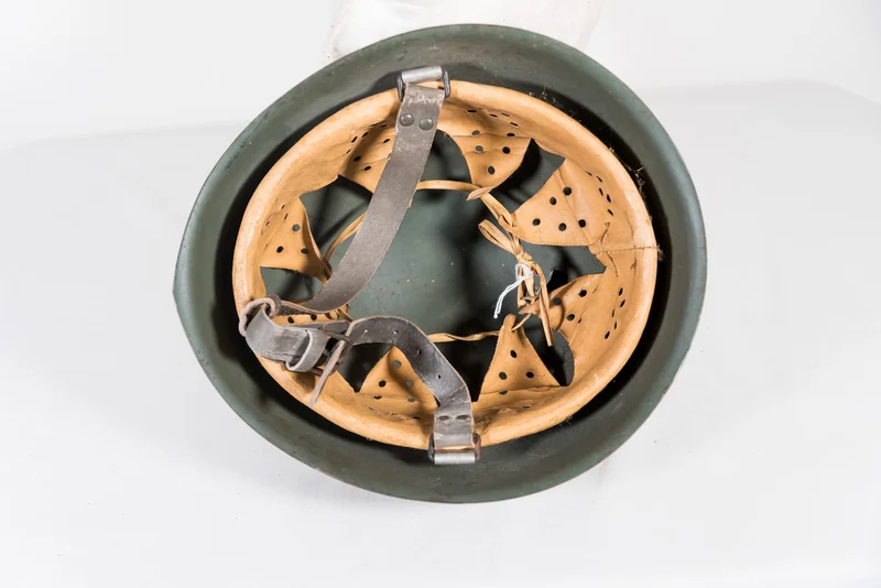 M.33 4-Loch-WW2-Helm