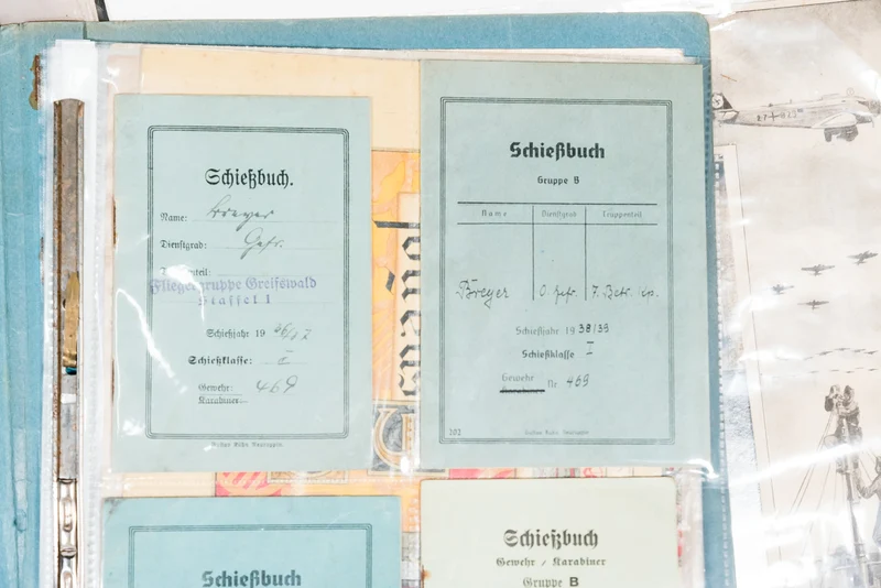 Konvolut-Dokumente gehörten zwei Brüdern, beide Luftwaffe Flak