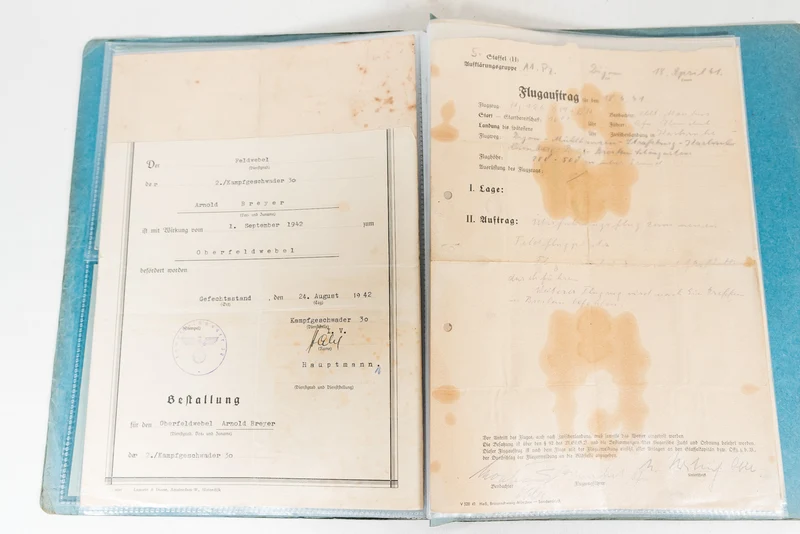 Konvolut-Dokumente gehörten zwei Brüdern, beide Luftwaffe Flak
