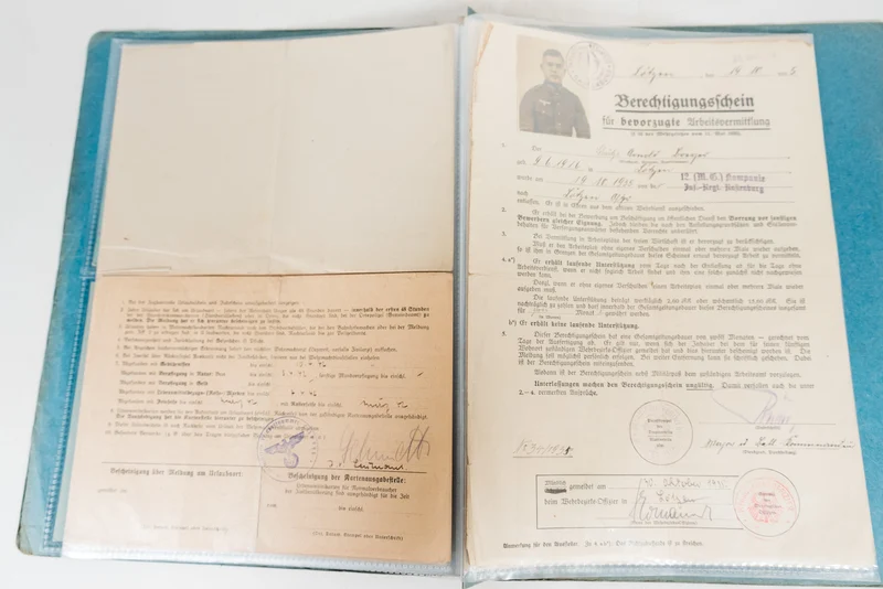Konvolut-Dokumente gehörten zwei Brüdern, beide Luftwaffe Flak