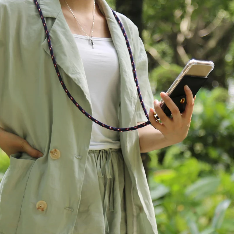 Cadorabo Handy Kette kompatibel mit Google PIXEL 5 XL Silikon Schutzhülle mit Gold Ringen, Kordel Band und abnehmbarem Etui
