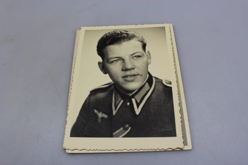Nr. 3 Atelierfoto der Wehrmacht