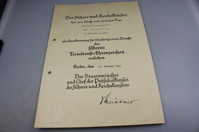 Urkunde des Kreuzes für 25 Jahre treue Dienste, Format A4