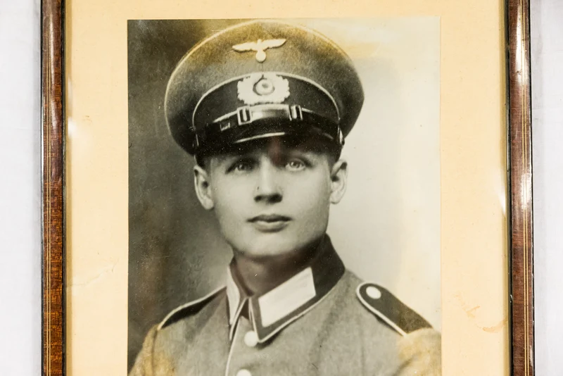 Heer Portraitfoto im Rahmen 32x26 cm
