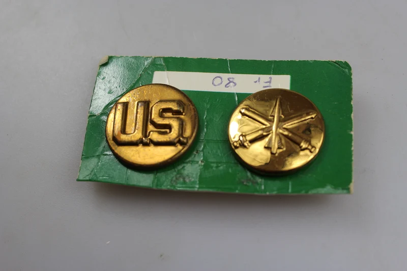 Nachbau eines Kragenscheibenpaares der US Army