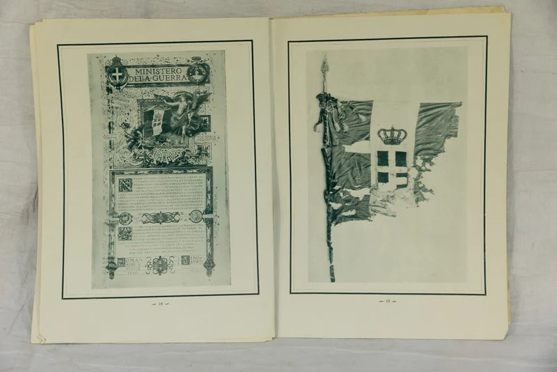 Fotobroschüre mit der Geschichte des 9. Regina-Regiments der REI