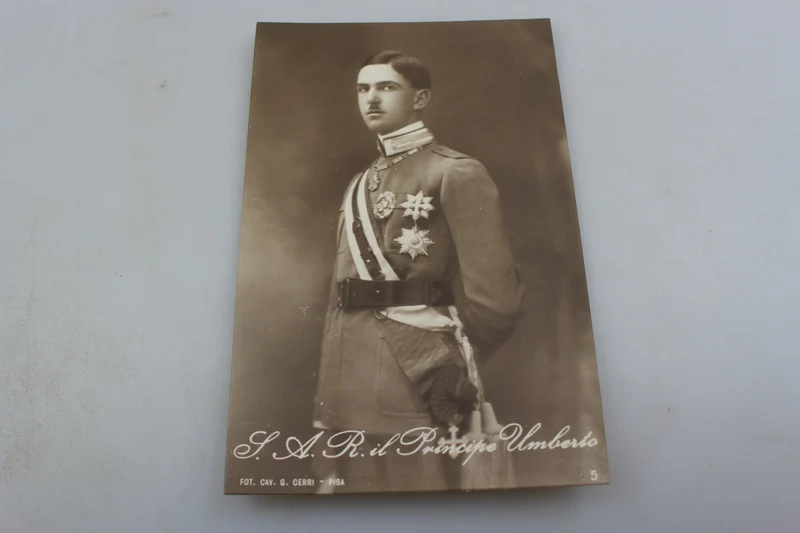 Postkarte mit Darstellung von Prinz Umberto von Savoyen