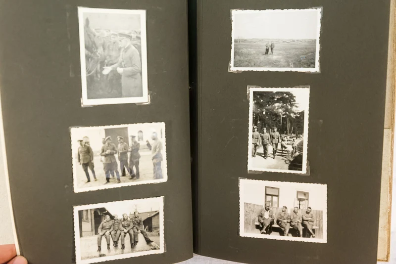 Fotoalbum „Wehrdienst Ehrendiest“, mit 75 Fotos