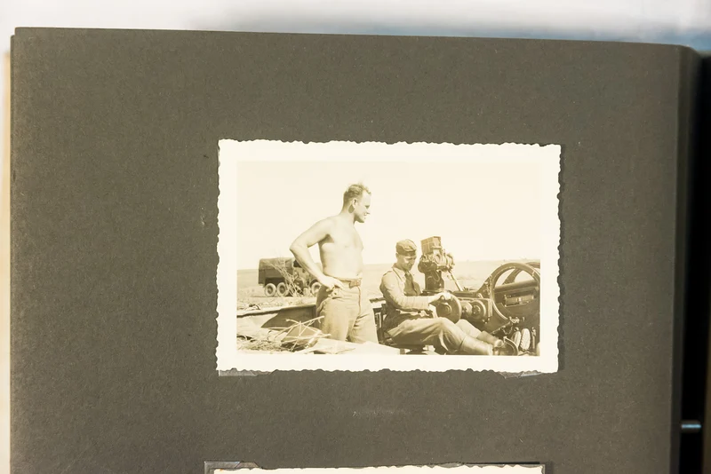 Fotoalbum „Wehrdienst Ehrendiest“, mit 75 Fotos