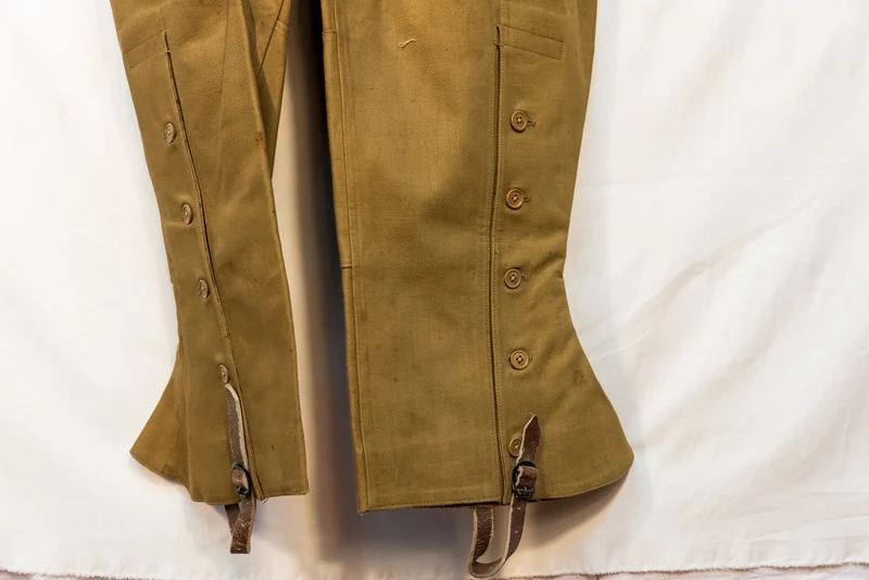 Spezifische britische Bikerhosen/Overalls aus dem 2. Weltkrieg