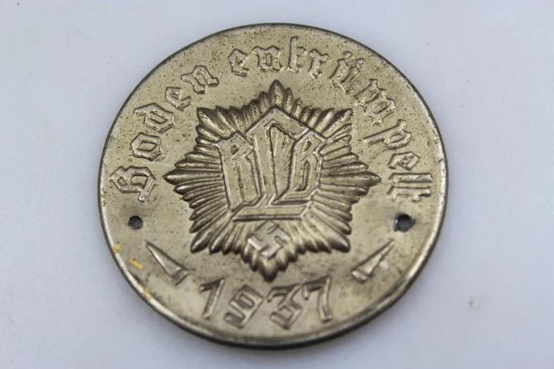 Metallschild "RLB -Boden entrümpelt - 1937"