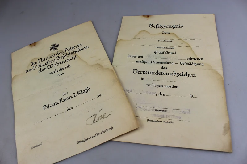 Paar mit EK 2. Zertifikaten und Wounded III^ Klasse
