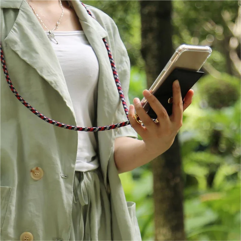 Cadorabo Handy Kette kompatibel mit Huawei P40 Silikon Schutzhülle mit Gold Ringen, Kordel Band und abnehmbarem Etui