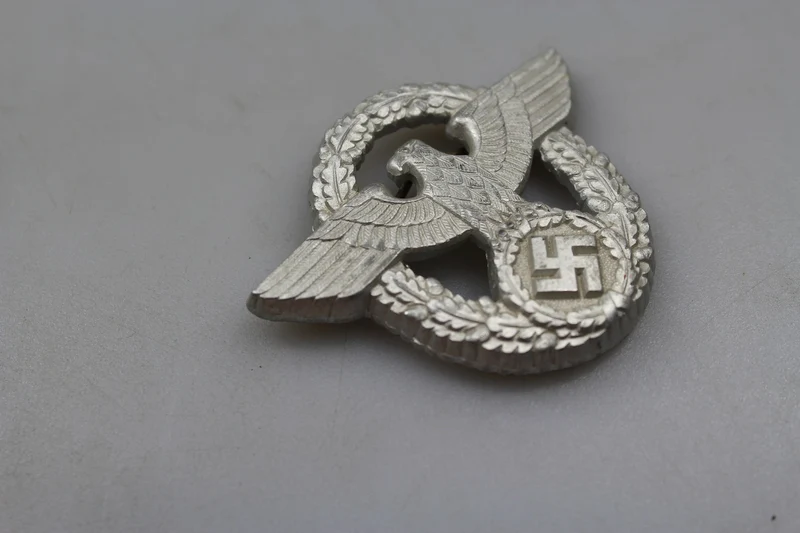 Kopfschmuckfries der Polizei