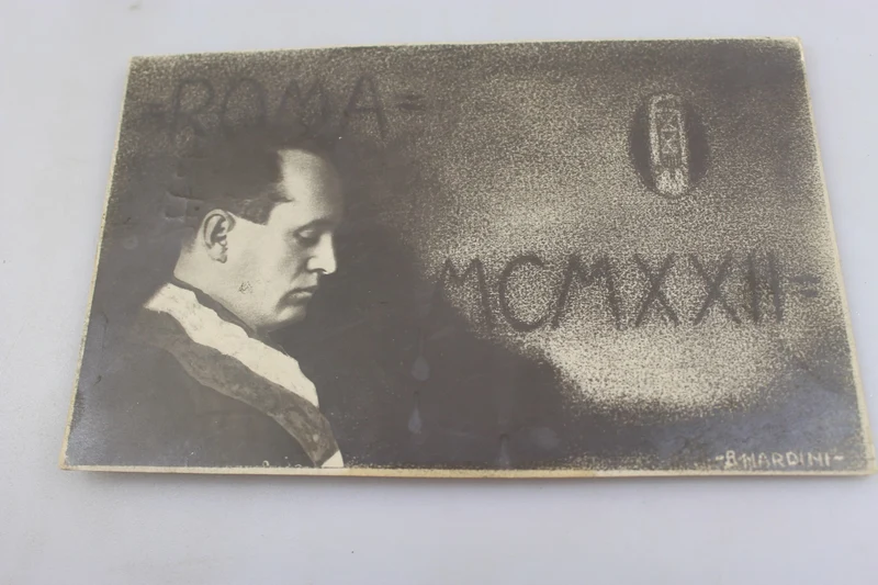 Postkarte mit Benito Mussolini