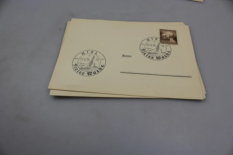 # 7 verschiedene Briefmarken mit 7 verschiedenen Abstempelungen