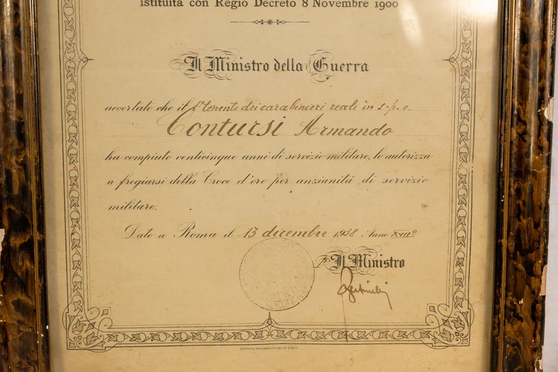 Goldenes Kreuz als Dienstalterszeugnis