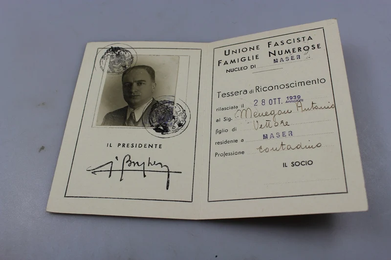 Faschistische Unionskarte für kinderreiche Familien XVIII°
