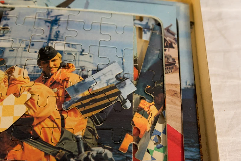 DDR-Propaganda-Puzzle