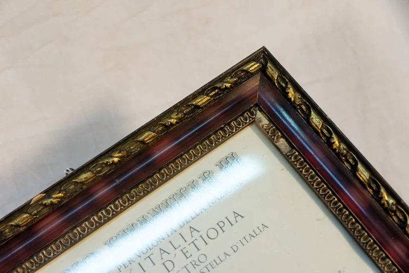Ritterurkunde im Kolonialorden des Sterns von Italien,