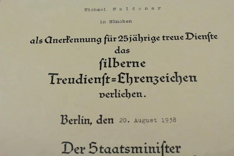 Zertifiziert für 25 Jahre treuen Dienst