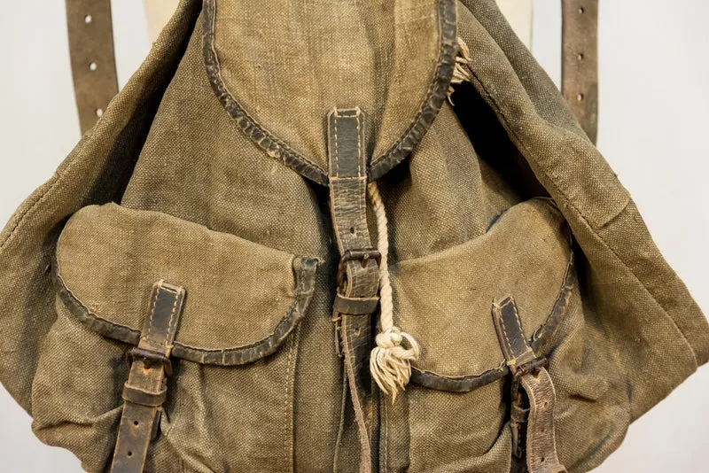 Deutscher Rucksack aus dem 2. Weltkrieg aus italienischer Kriegsbeute