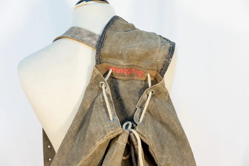Deutscher Rucksack aus dem 2. Weltkrieg aus italienischer Kriegsbeute