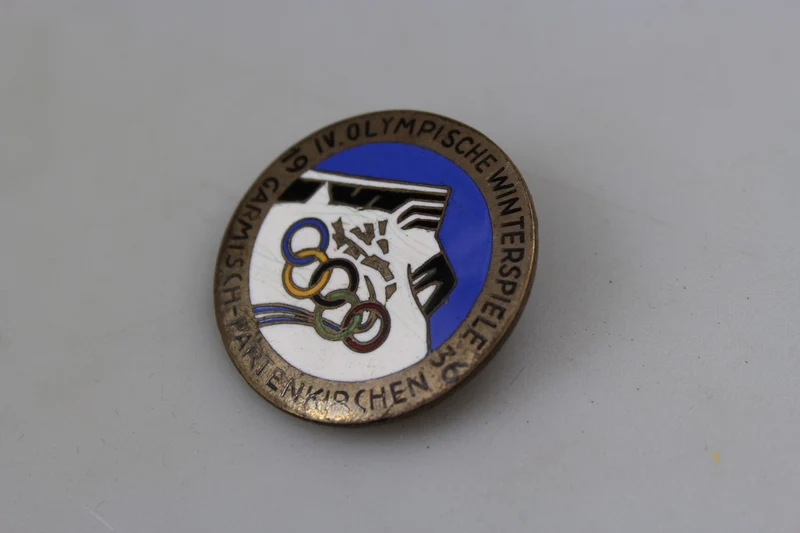 Gedenknadel der Olympischen Winterspiele 1936
