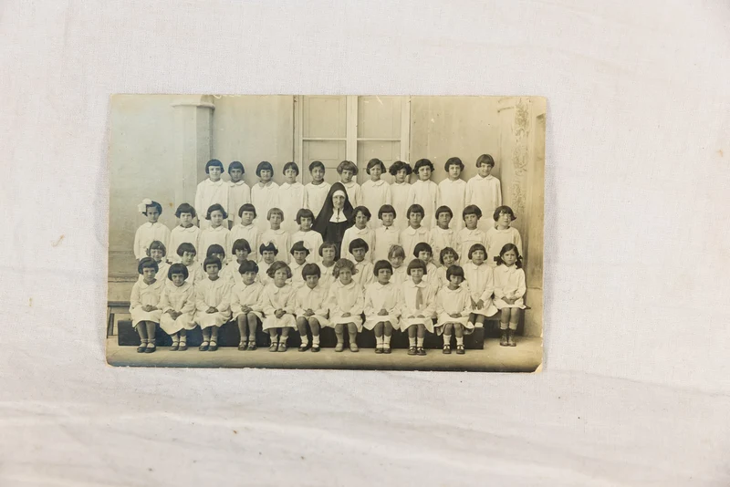 Nr. 25 Fotos und drei weitere Dokumente, alle aus einer Familie