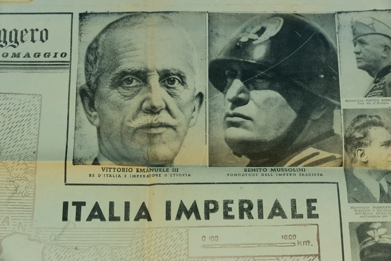 Beilage von "Il Messaggero" - Plakat des kaiserlichen Italiens