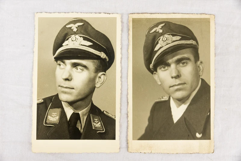 # 2 Foto Hauptmann Luftwaffe