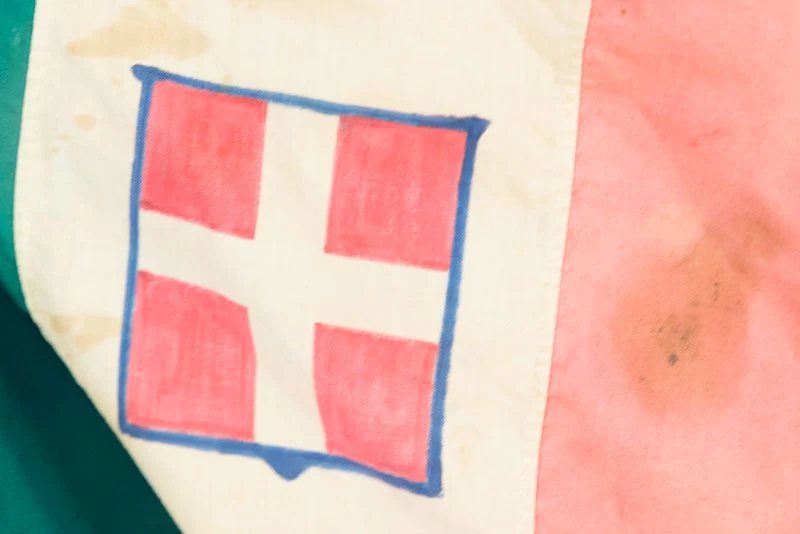Dreifarbige Flagge von Savoyen komplett mit Stange