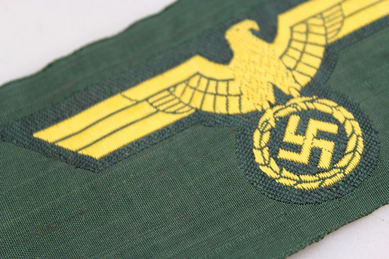 Brustadler der Kunstenartillerie