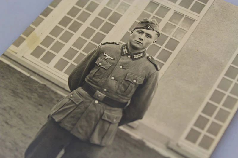 Fotos auf dem "Feld" der Wehrmacht