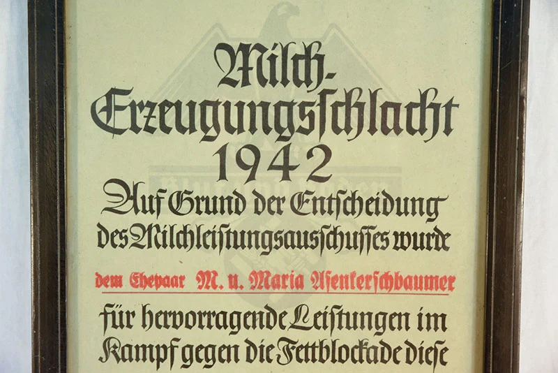 Urkunde 1942 im Zeitrahmen