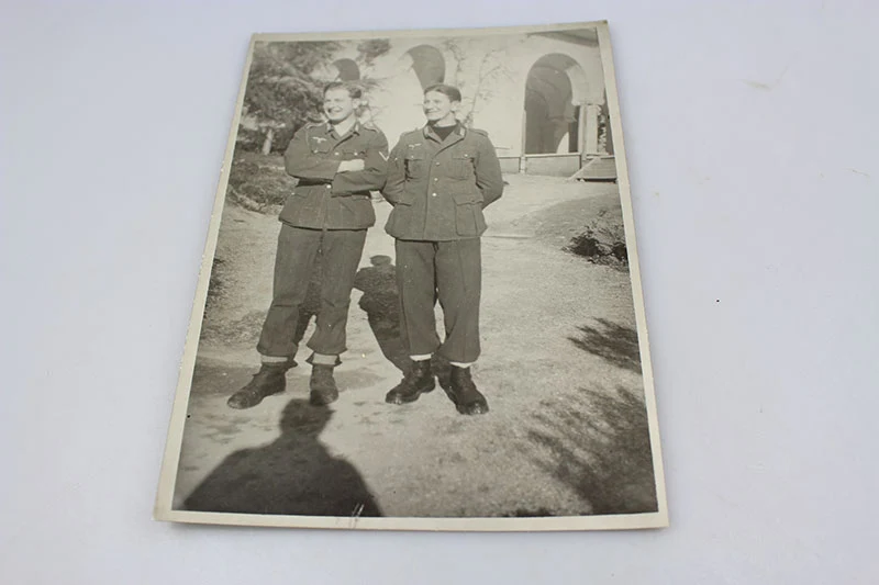 Paarfoto Heer, alleinstehender Soldat